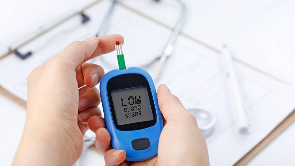 4 Reasons You Should Invest In A Glucometer